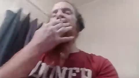 Snapshot of hatefullgod chatting on 10/19/25, 07:20 hatefullgod online show from 10/19/25, 07:20