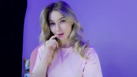 Anna online show from 04/15/26, 01:51