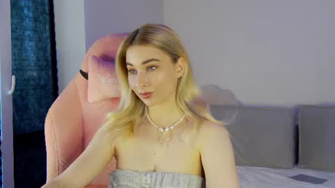Anna online show from 07/23/26, 01:58