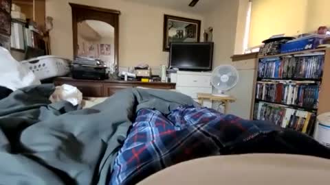 hawkfan1888 online show from 12/19/24, 03:52