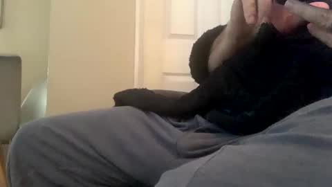 Snapshot of hawks2113 chatting on 01/12/25, 09:51 hawks2113 online show from 01/12/25, 09:51