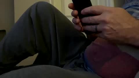 Snapshot of hawks2113 chatting on 01/12/25, 08:36 hawks2113 online show from 01/12/25, 08:36