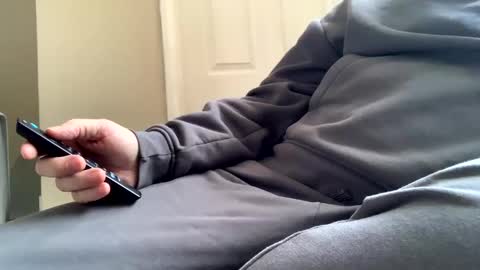 Snapshot of hawks2113 chatting on 01/13/25, 12:24 hawks2113 online show from 01/13/25, 12:24