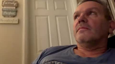 Snapshot of hawks2113 chatting on 01/26/25, 11:29 hawks2113 online show from 01/26/25, 11:29