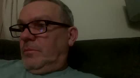 Snapshot of hawks2113 chatting on 02/15/25, 10:42 hawks2113 online show from 02/15/25, 10:42