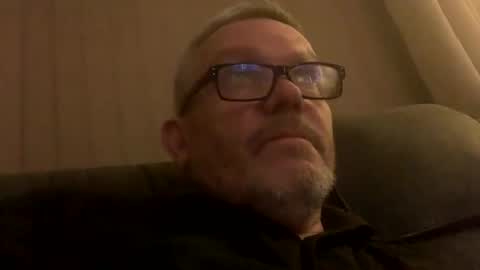 Snapshot of hawks2113 chatting on 03/11/25, 09:48 hawks2113 online show from 03/11/25, 09:48