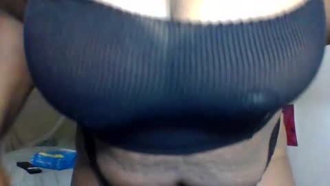 hawtchoc37 online show from 11/19/25, 08:25