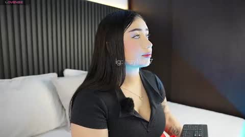 Snapshot of hay1_ chatting on 07/08/26, 03:55 haylie See you tonight at 8pm Colombia time online show from 07/08/26, 03:55