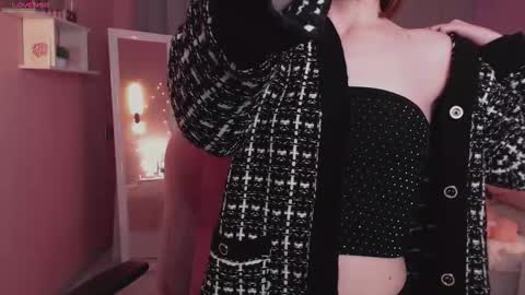 Snapshot of haya_harareet chatting on 01/10/26, 01:07 Mia online show from 01/10/26, 01:07