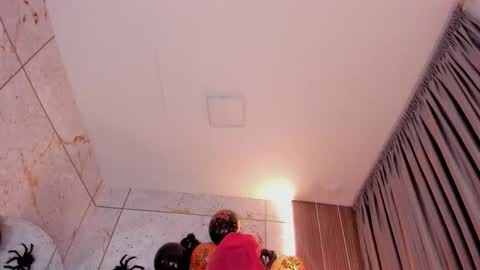 haylenpark online show from 10/19/25, 10:05