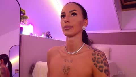 Hayley online show from 02/07/26, 10:24