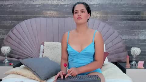 Snapshot of hayli_monroee chatting on 05/09/26, 01:05 Hayli online show from 05/09/26, 01:05