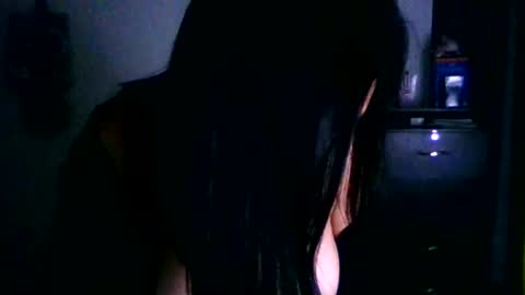 Snapshot of haylie85 chatting on 11/02/25, 02:25 haylie85 online show from 11/02/25, 02:25