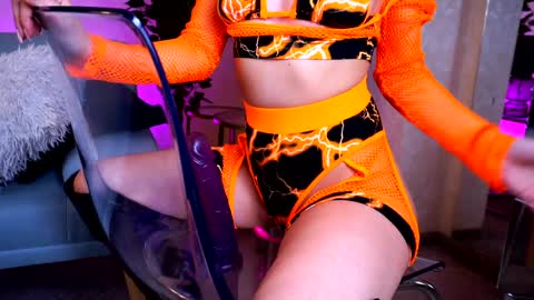 Haylie online show from 01/18/25, 11:11