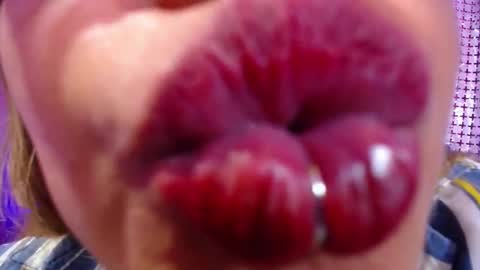 Snapshot of hazel_34 chatting on 02/21/25, 08:07 hazel online show from 02/21/25, 08:07