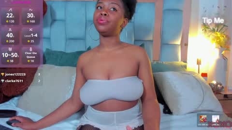Snapshot of hazel_lanee chatting on 05/15/26, 04:30 hazel_lanee online show from 05/15/26, 04:30