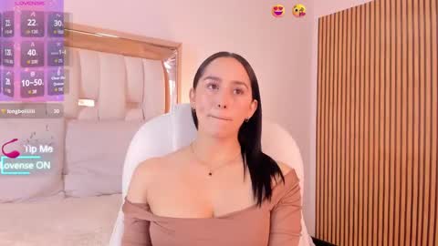 Snapshot of hazel_ross_tcw chatting on 09/11/25, 01:11  Hazel  online show from 09/11/25, 01:11