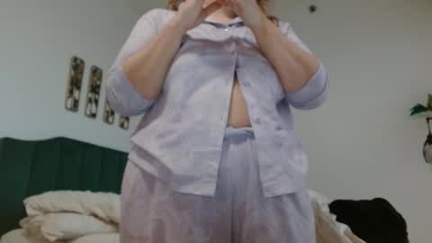 Hazel online show from 02/24/25, 03:09