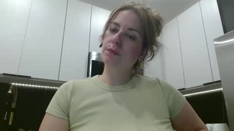 Snapshot of hazel_skye chatting on 04/28/26, 08:36 Hazel online show from 04/28/26, 08:36