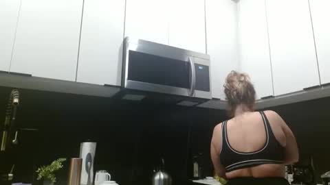 Snapshot of hazel_skye chatting on 05/18/26, 02:34 Hazel online show from 05/18/26, 02:34