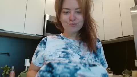 Snapshot of hazel_skye chatting on 06/06/26, 03:50 Hazel online show from 06/06/26, 03:50