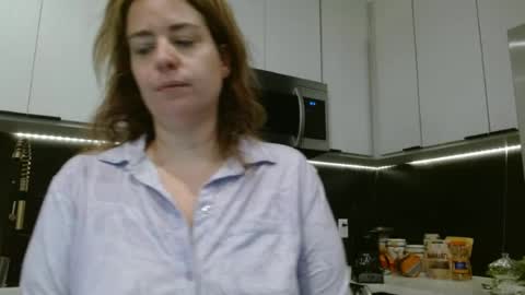 Snapshot of hazel_skye chatting on 06/17/26, 03:13 Hazel online show from 06/17/26, 03:13