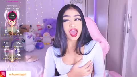 Snapshot of hazelbabee_ chatting on 06/20/26, 01:30 Lynn online show from 06/20/26, 01:30