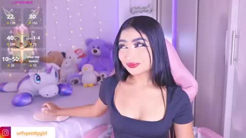 Snapshot of hazelbabee_ chatting on 06/24/26, 06:34 Lynn online show from 06/24/26, 06:34