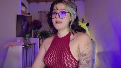 Snapshot of hazelbrownn23 chatting on 07/27/26, 01:23 Hazel Brown online show from 07/27/26, 01:23