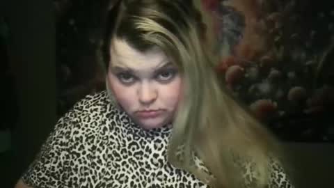 Hazeleyez97 online show from 11/02/25, 04:26