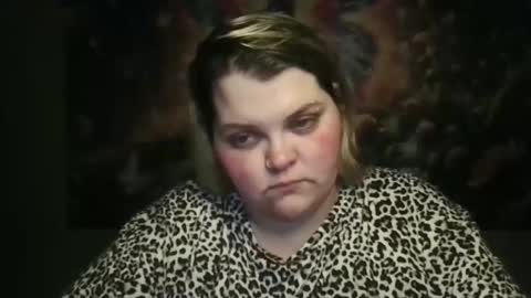 Hazeleyez97 online show from 11/08/25, 08:14