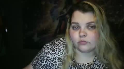 Hazeleyez97 online show from 11/25/25, 04:23