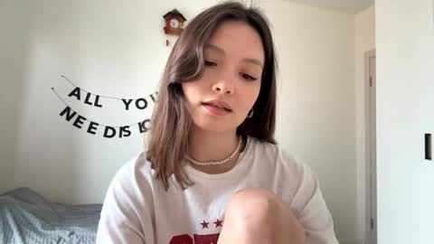 Kira online show from 04/24/26, 10:39