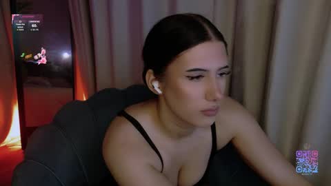 hazelhayess online show from 04/29/26, 05:17