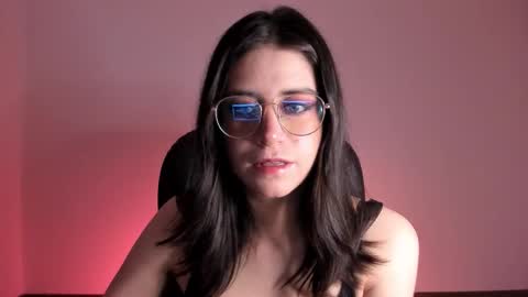 Snapshot of hazelkush00 chatting on 10/05/25, 08:51 HazelKush online show from 10/05/25, 08:51