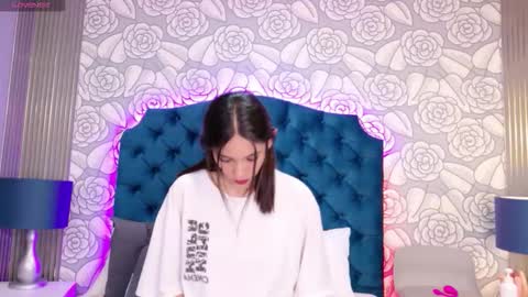 HazelMoret online show from 02/11/26, 03:11