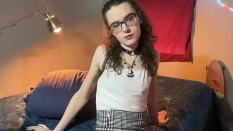 Snapshot of hazelpeppermint chatting on 07/03/26, 12:17 Hazel online show from 07/03/26, 12:17