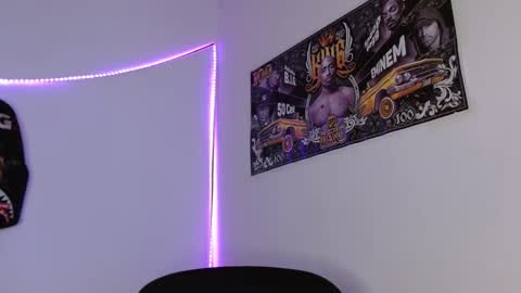 hazlan_420 online show from 02/18/26, 01:45