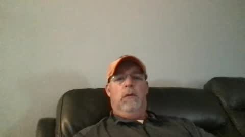 Snapshot of hdeuce22 chatting on 12/25/24, 06:19 Hdeuce22 online show from 12/25/24, 06:19