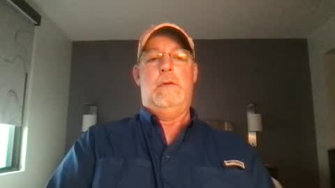 Snapshot of hdeuce22 chatting on 02/06/25, 04:36 Hdeuce22 online show from 02/06/25, 04:36