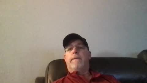 Snapshot of hdeuce22 chatting on 02/14/25, 04:31 Hdeuce22 online show from 02/14/25, 04:31