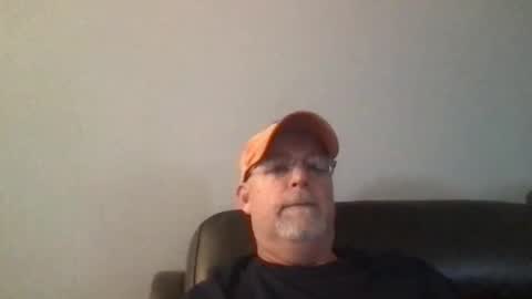 Snapshot of hdeuce22 chatting on 02/17/25, 04:48 Hdeuce22 online show from 02/17/25, 04:48