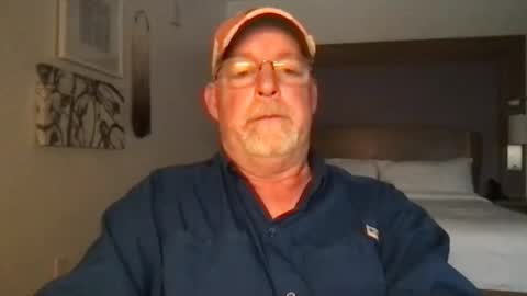 Snapshot of hdeuce22 chatting on 02/19/25, 10:42 Hdeuce22 online show from 02/19/25, 10:42