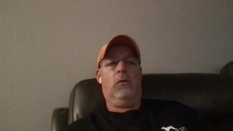 Snapshot of hdeuce22 chatting on 03/10/25, 05:22 Hdeuce22 online show from 03/10/25, 05:22