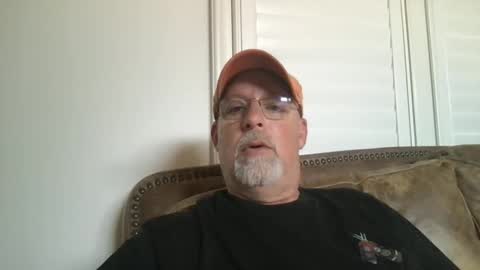 Snapshot of hdeuce22 chatting on 09/19/25, 01:56 Hdeuce22 online show from 09/19/25, 01:56