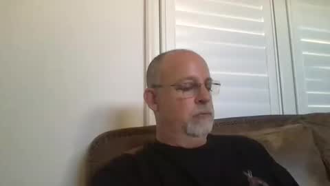 Snapshot of hdeuce22 chatting on 10/16/25, 05:25 Hdeuce22 online show from 10/16/25, 05:25