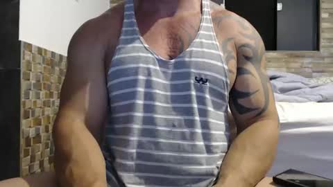 Snapshot of healedcarioca chatting on 01/17/25, 12:20 Brazilian bigdick online show from 01/17/25, 12:20