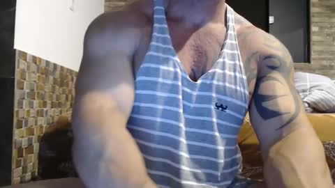 Snapshot of healedcarioca chatting on 02/21/25, 01:22 Brazilian bigdick online show from 02/21/25, 01:22