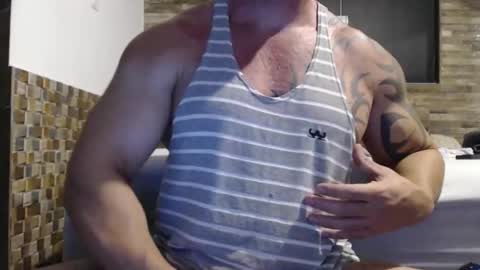 Snapshot of healedcarioca chatting on 11/06/25, 03:46 Brazilian bigdick online show from 11/06/25, 03:46