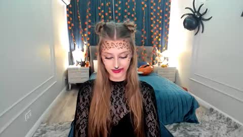 heartedlove_1 online show from 10/13/25, 11:43